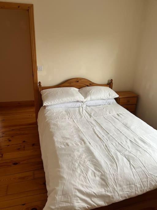 Вилла Modern 4 Bed House In Town Tubbercurry Экстерьер фото